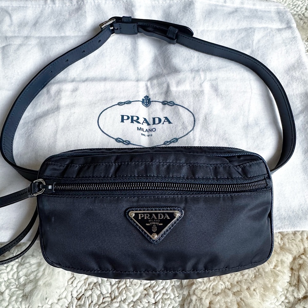 Authentic Prada Re Edition Nylon Triangle Logo Bl… - image 4